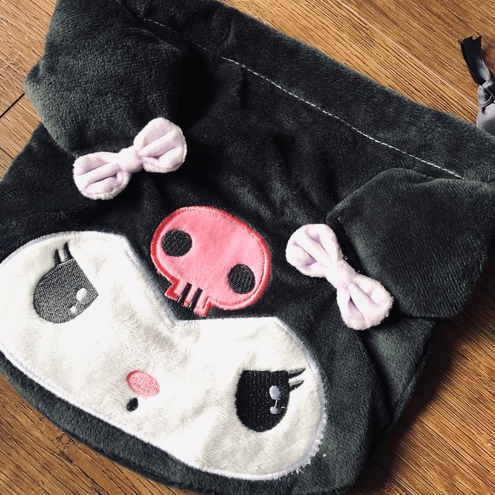 KUROMI-NWOT Soft Dark Gray Drawstring Pouch - Picture 10 of 12